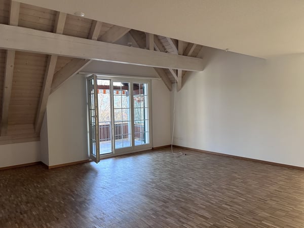 Grosszügige 5.5-Zimmer-Dachwohnung in Buchs ZH 13
