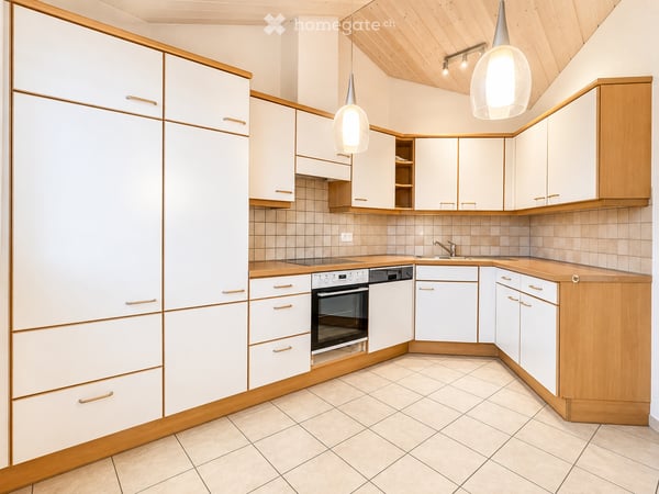 Wunderschöne 4.5-Zimmer-Maisonette-Wohnung mit grosszügiger Galerie zu vermieten! 5
