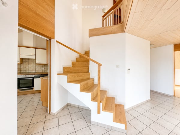 Wunderschöne 4.5-Zimmer-Maisonette-Wohnung mit grosszügiger Galerie zu vermieten! 4
