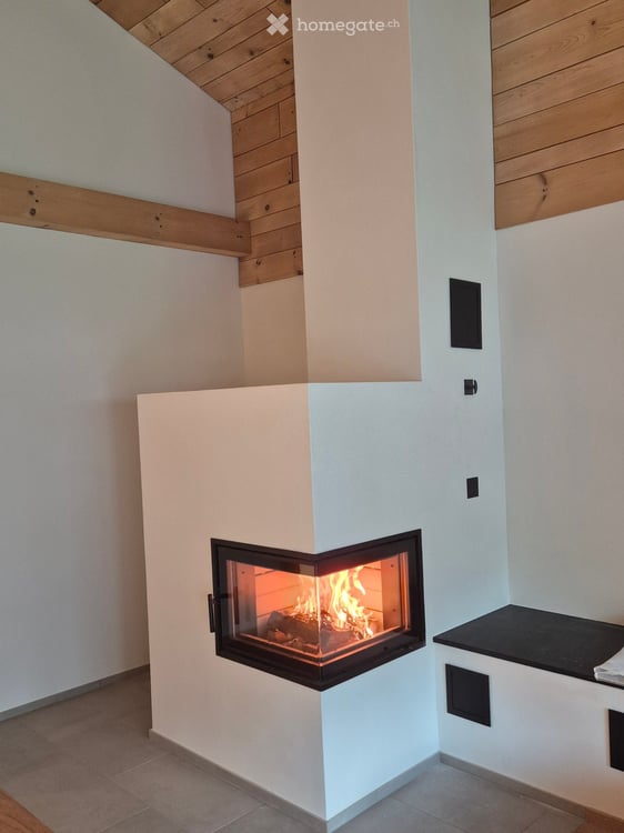 Charmante 5.5-Zimmer-Dachwohnung in malerischer Alpenkulisse – Vals, GR 2