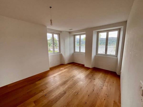 Exklusive 5.5-Zimmer-Maisonettewohnung mit traumhafter Seesicht in Schmerikon 5