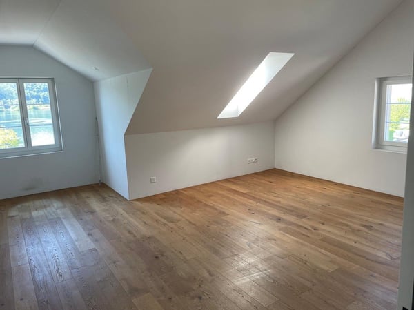 Exklusive 5.5-Zimmer-Maisonettewohnung mit traumhafter Seesicht in Schmerikon 7