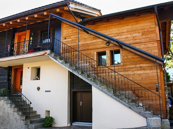 Schöne, renovierte 4.5 Zimmer-Wohnung mit Grillplatz und Parkplatz 9