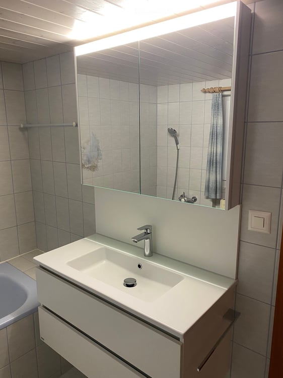 Schöne, renovierte 4.5 Zimmer-Wohnung mit Grillplatz und Parkplatz 7