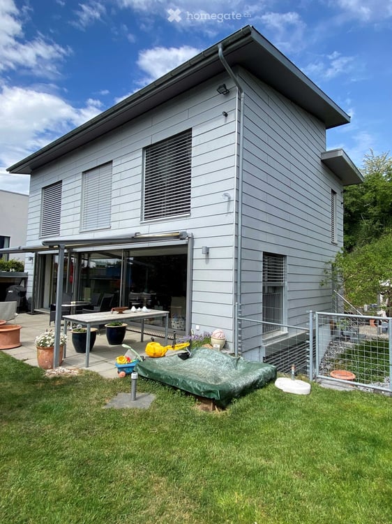 Charmantes 5.5-Zimmer-Einfamilienhaus in Uster – Modern, Ruhig und Familienfreundlich 2