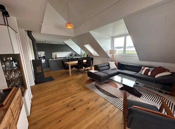 Moderne 2.5-Zimmer-Maisonettewohnung [Tauschwohnung oder Nachmieter] 4