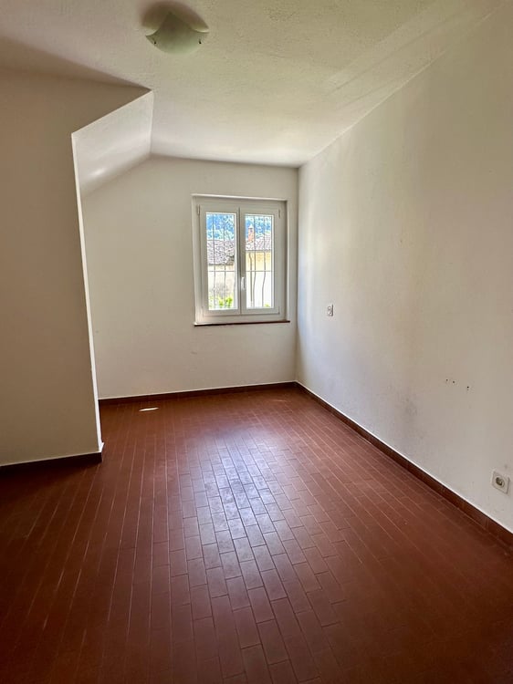 Casa unifamiliare con vista sulle montagne e due garage 15