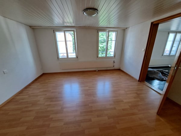 2.5 Zimmer Wohnung 3 Min von SBB 2