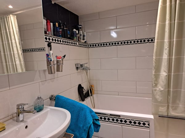 2.5 Zimmer Wohnung 3 Min von SBB 3