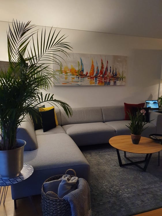 Moderne 3.5-Zimmer-Maisonette-Wohnung mit Garten, Terrasse und Vorgarten in Wallisellen 9