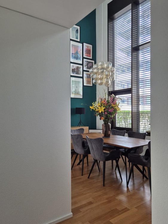 Moderne 3.5-Zimmer-Maisonette-Wohnung mit Garten, Terrasse und Vorgarten in Wallisellen 5