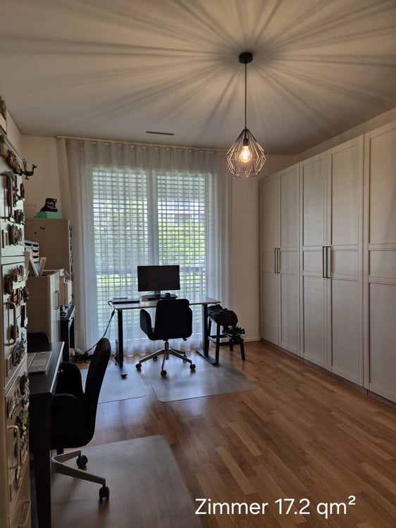 Moderne 3.5-Zimmer-Maisonette-Wohnung mit Garten, Terrasse und Vorgarten in Wallisellen 17