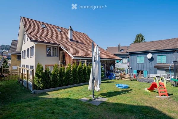 Wohnen und arbeiten im freistehenden 8.5-Zimmer-Einfamilienhaus 2