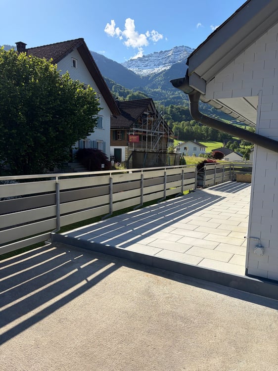Moderne 3.5-Zimmer-Wohnung mit Balkon und herrlicher Aussicht in Maseltrangen 12