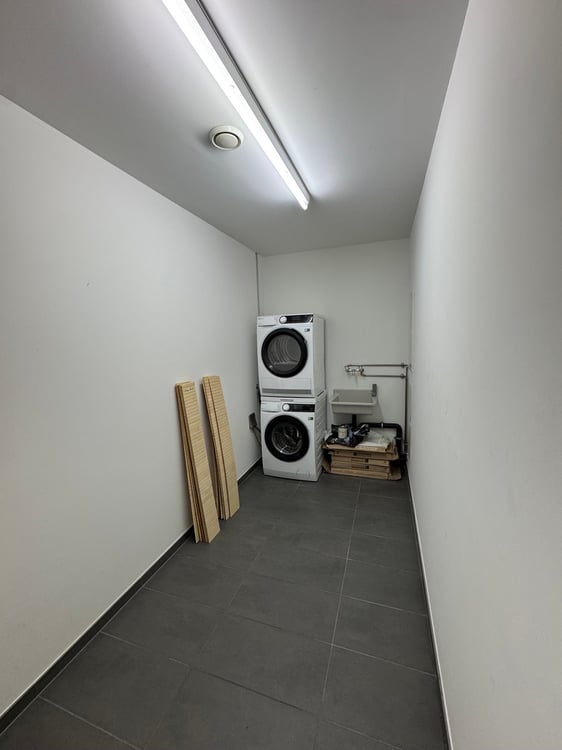 moderne 2.5-Zimmer-Wohnung mit Garten 5