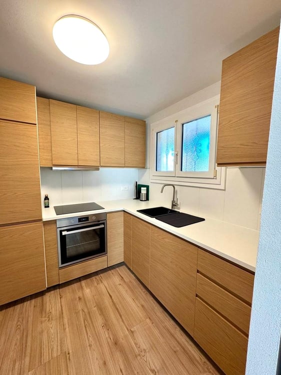 Spacious 4.5-room apartment with stunning views in Montreux 9