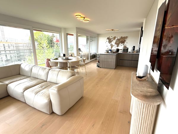 Spacious 6.5-Room Apartment in Le Mont-sur-Lausanne – Modern Living at Its Finest 2