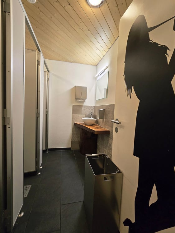Gastronomieobjekt im Zentrum von Glarus – Ideal für Restaurant, Café, Vinothek, Bar 21
