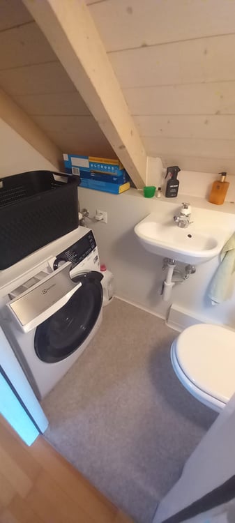 Charmante 5.5-Zimmer Dachmaisonette-Wohnung in Fällanden 2
