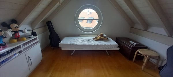 Charmante 5.5-Zimmer Dachmaisonette-Wohnung in Fällanden 3