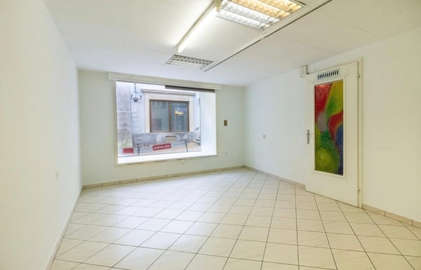 Charmante Ladenfläche mit Schaufenster 3