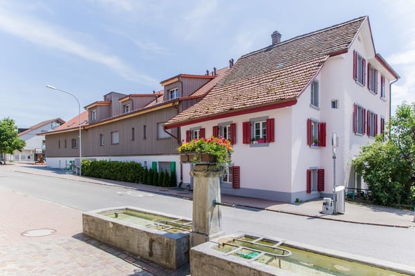 Charmante 4.5-Zimmer-Dachwohnung in Buchs ZH – Modern, Familienfreundlich & Barrierefrei 2