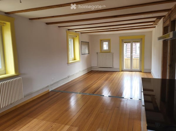 Charmante 3.5 Zimmer-Wohnung in Spiez 2