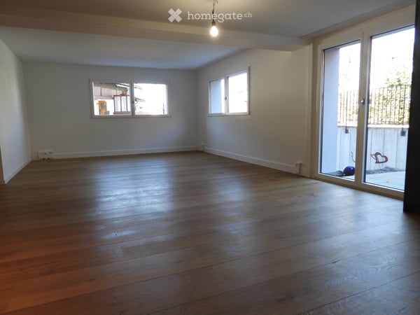 Erstbezug: 2.5-Zimmer-Wohnung inkl. separatem Studio, 2 Parkplätzen und Nebenkosten 5