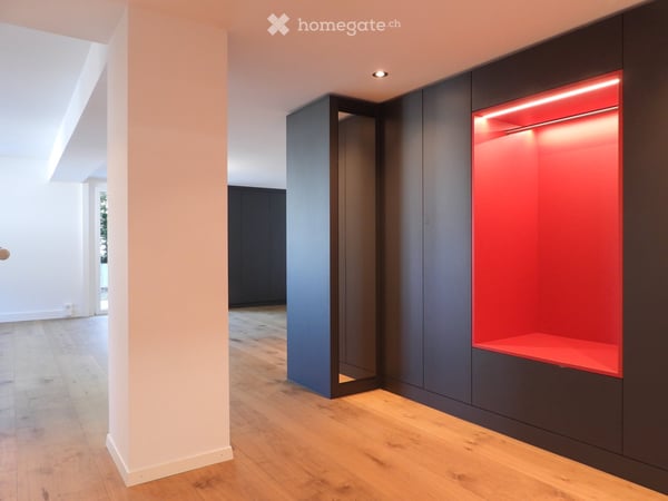 Erstbezug: 2.5-Zimmer-Wohnung inkl. separatem Studio, 2 Parkplätzen und Nebenkosten 4