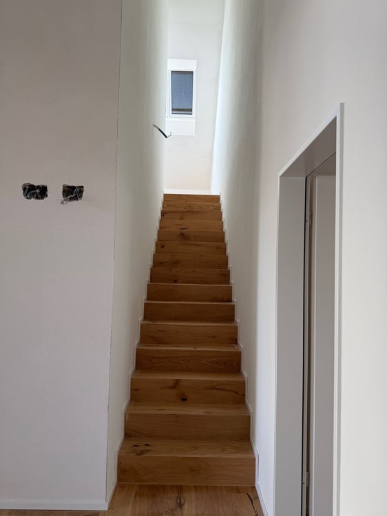 Erstvermietung einer modernen 4.5-Zimmer-Dach-Maisonette-Wohnung in Bassersdorf 8