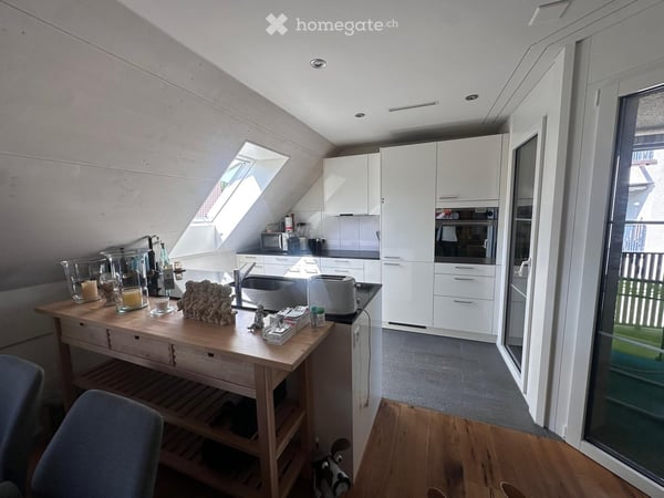 3.5-Zimmerwohnung mit Balkon und Garagenparkplatz 2