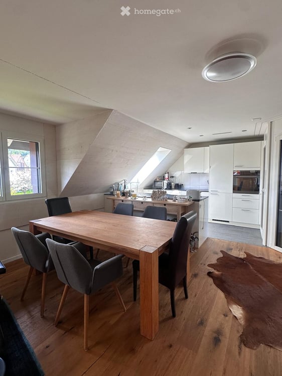 3.5-Zimmerwohnung mit Balkon und Garagenparkplatz 3