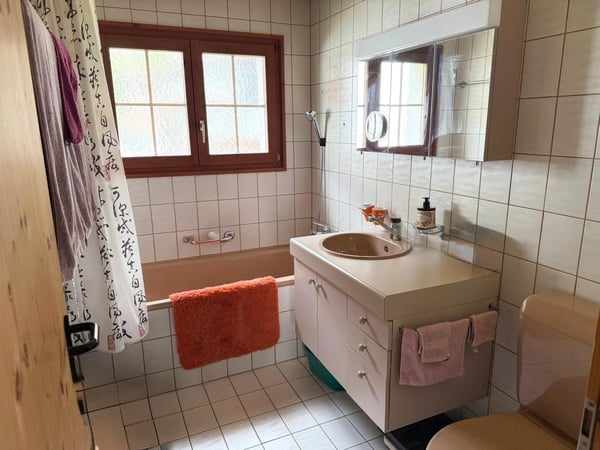 Charmante 3.5-Zimmer-Wohnung mit traumhafter Bergsicht 5