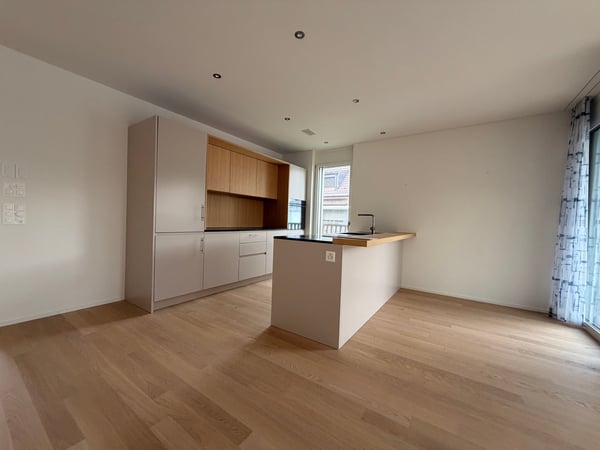 Helle 4.5-Zimmer-Neubauwohnung mit Balkon in Zell ZH 3
