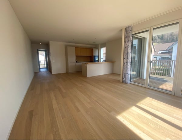 Helle 4.5-Zimmer-Neubauwohnung mit Balkon in Zell ZH 4