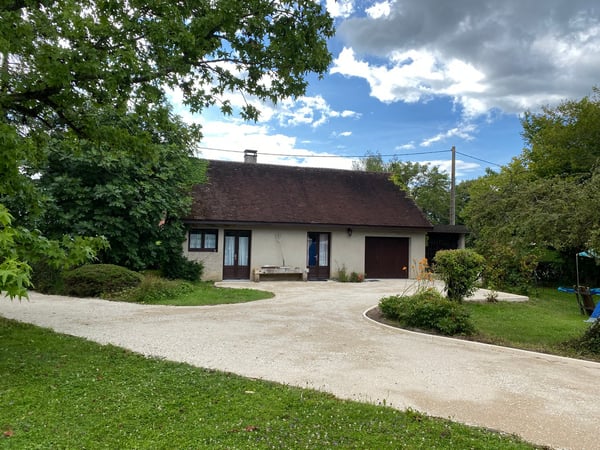 Charmante ferme de 8 pièces à vendre à Louhans – Disponible immédiatement 2