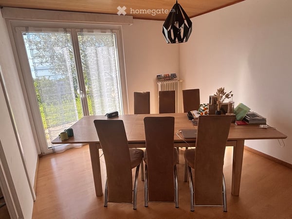 Charmant appartement de 2.5 pièces à Hauterive NE – Calme, accès jardin et vue dégagée 2