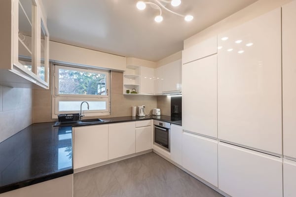 Appartement 4.5 pièces meublé/ Furnished 3 bedroom apartment with view Pully 3