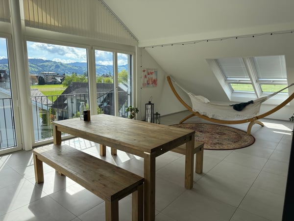 Exklusive 6.5-Zimmerwohnung mit traumhafter Aussicht in Unterägeri 3