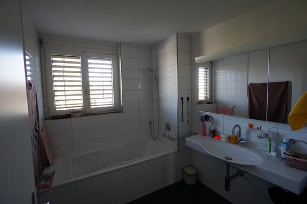 Charmante 5.5-Zimmer-Dachwohnung mit Aussicht in Zürich Witikon 9