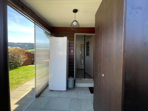 Charmantes 2-Zimmer-Chalet in Ricken SG – Idyllisches Wohnen mit Panoramablick 3