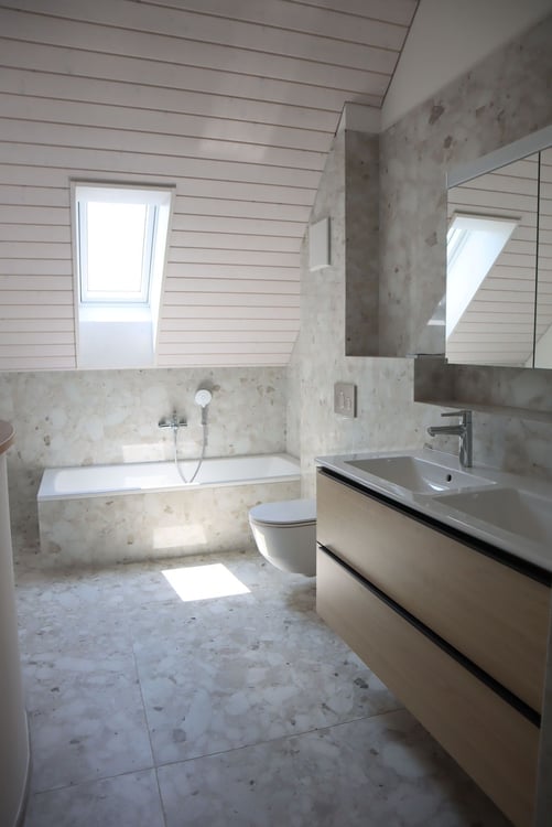 Moderne 4.5-Zimmer-Duplex-Wohnung mit zwei Einstellplätzen in ruhiger Lage von Oberentfelden 9