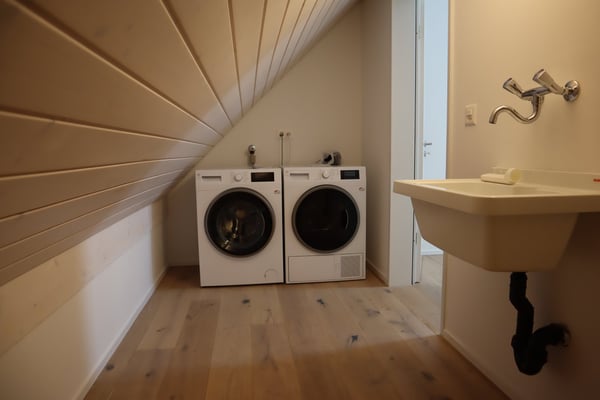 Moderne 4.5-Zimmer-Duplex-Wohnung mit zwei Einstellplätzen in ruhiger Lage von Oberentfelden 12