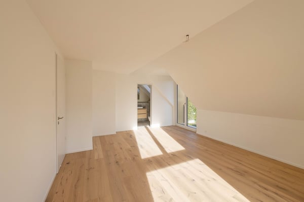 Moderne 4.5-Zimmer-Duplex-Wohnung mit zwei Einstellplätzen in ruhiger Lage von Oberentfelden 5
