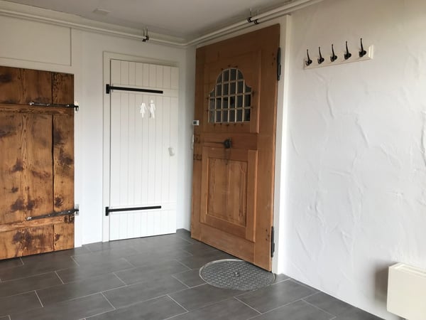 Grosszügige 2.5 Zimmer-Wohnung in charmantem Bauernhaus 3