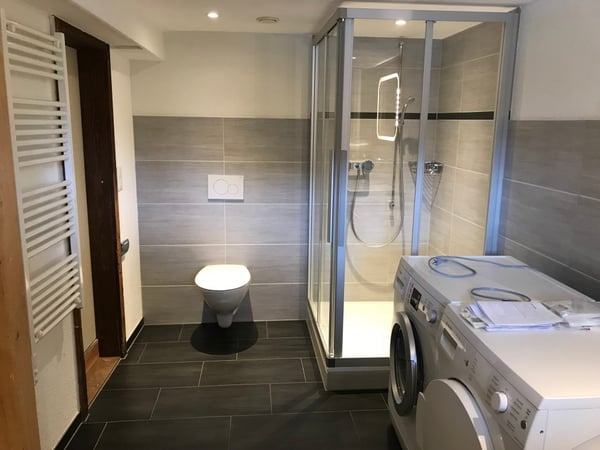 Grosszügige 2.5 Zimmer-Wohnung in charmantem Bauernhaus 4