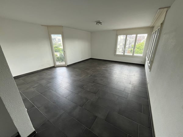 Grosszügige 5.5-Zimmer-Terrassenwohnung in Klingnau – ab 30. Juni 2026 verfügbar 5
