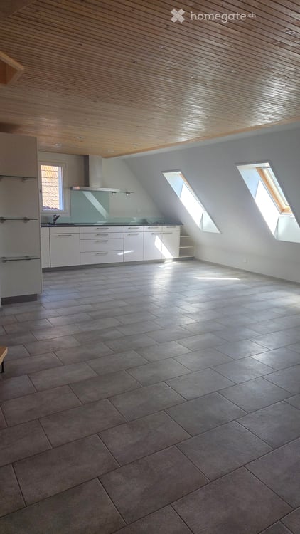 Grosszügige 6.5-Zimmer Wohnung an ruhiger Lage in Maschwanden 1