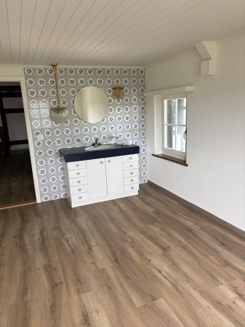Charmante 5.5-Zimmer-Maisonettewohnung - Hausteil - in historischem Riegelhaus in Boniswil 9