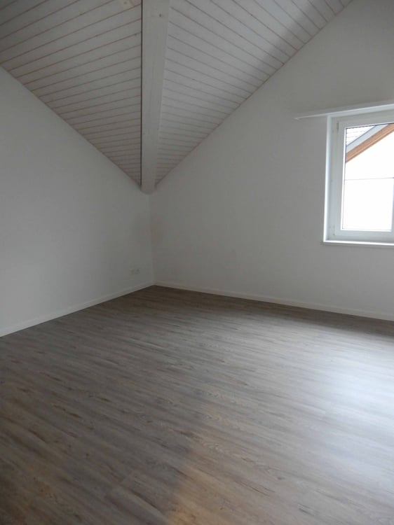 4.5-Zimmer-Wohnung mit Balkon und schöner Aussicht in Eschenbach SG 5